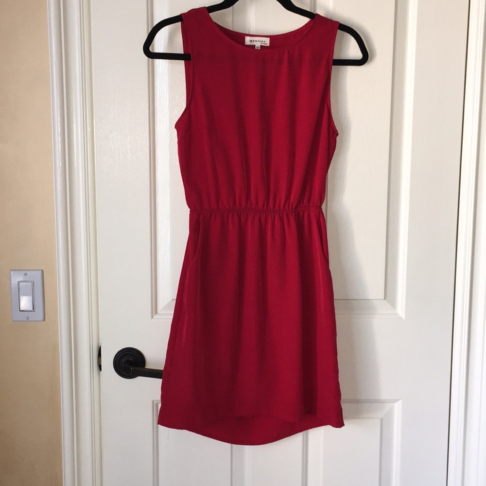 RED MINI DRESS WITH OPEN BACK SIZE SMALL